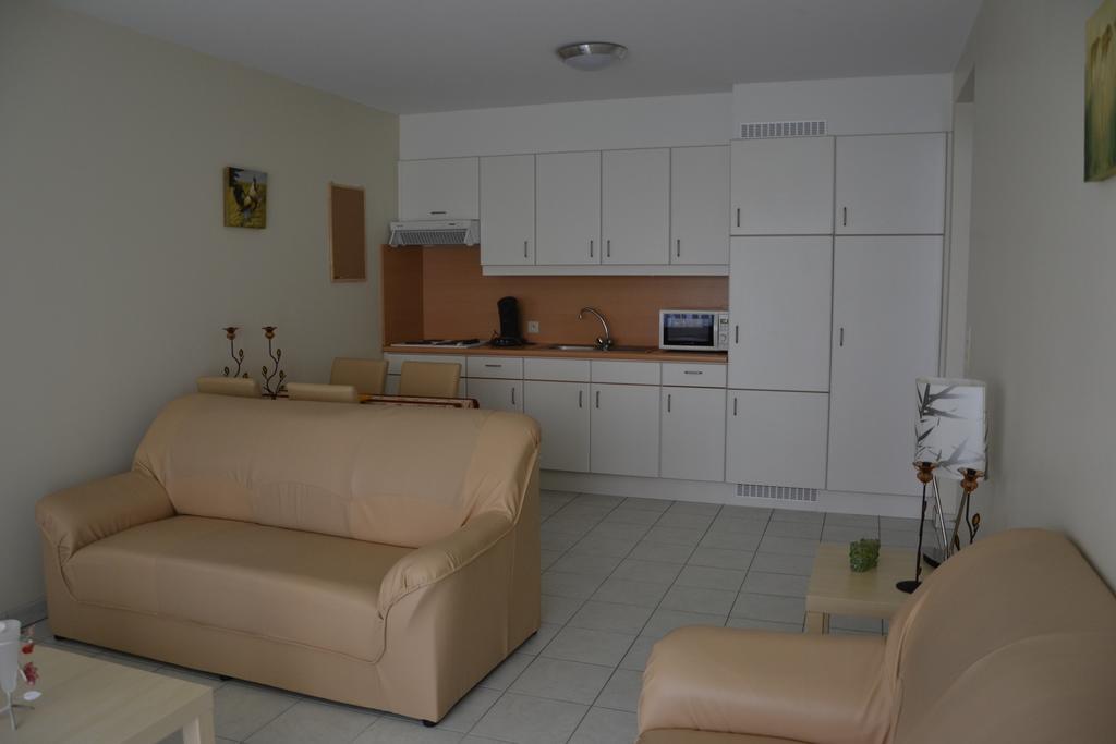 Lindehof Serviced Flats Zoersel 객실 사진