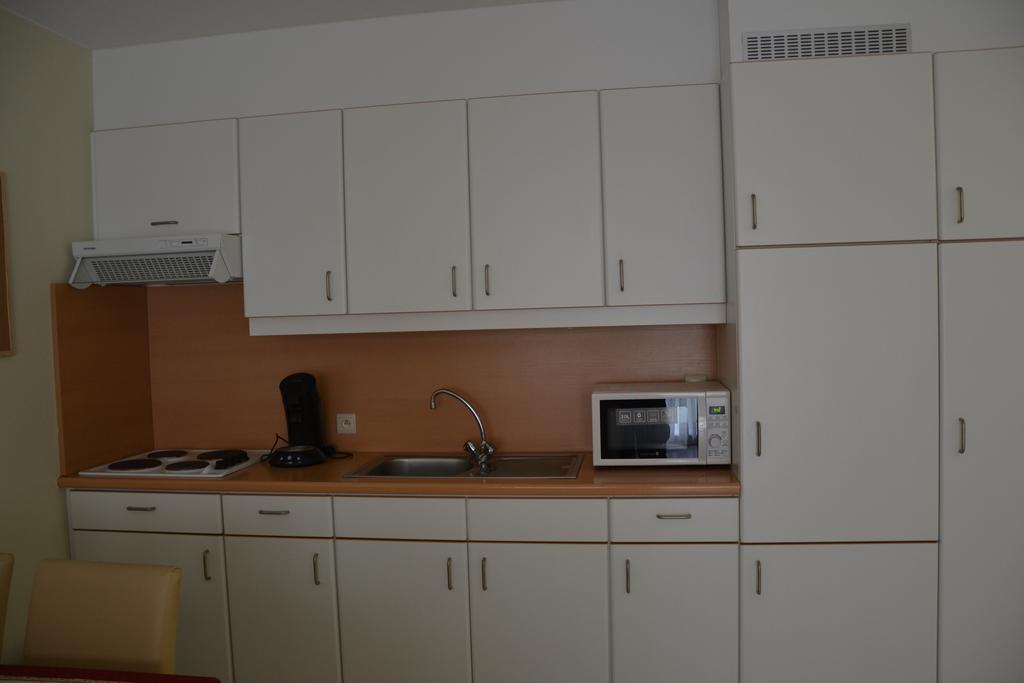 Lindehof Serviced Flats Zoersel 객실 사진